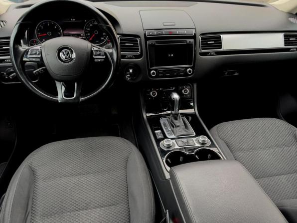 Volkswagen Touareg II Рестайлинг с пробегом 2015 года, цена 2 400 000 рублей, 249587 км, внедорожник, Автокод Объявления