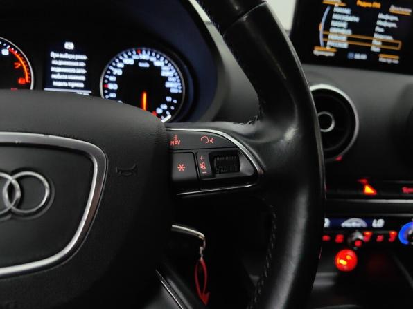 Audi A3 III (8V) с пробегом 2015 года, цена 1 348 000 рублей, 167832 км, седан, Автокод Объявления
