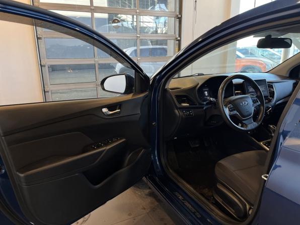 Hyundai Solaris II Рестайлинг с пробегом 2022 года, цена 1 825 000 рублей, 45768 км, седан, Автокод Объявления