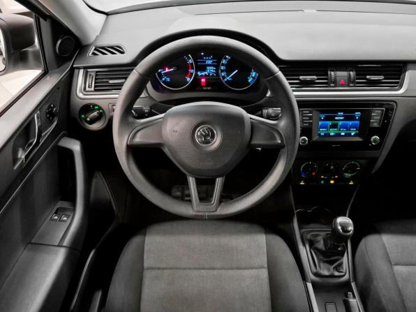 Skoda Rapid I с пробегом 2016 года, цена 999 000 рублей, 118746 км, лифтбек, Автокод Объявления