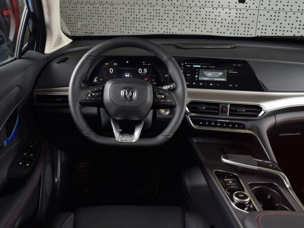 Changan UNI-T I с пробегом 2024 года, цена 3 309 900 рублей, 10 км, внедорожник, Автокод Объявления