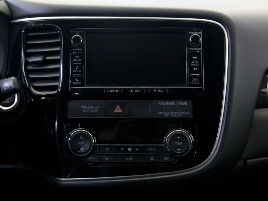 Mitsubishi Outlander III Рестайлинг 2 Санкт-Петербург  - изображение 16