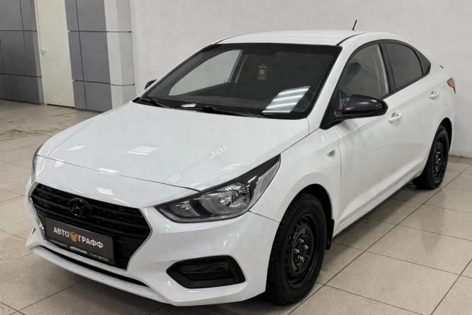 Hyundai Solaris II с пробегом 2019 года, цена 699 000 рублей, 72817 км, седан, Автокод Объявления