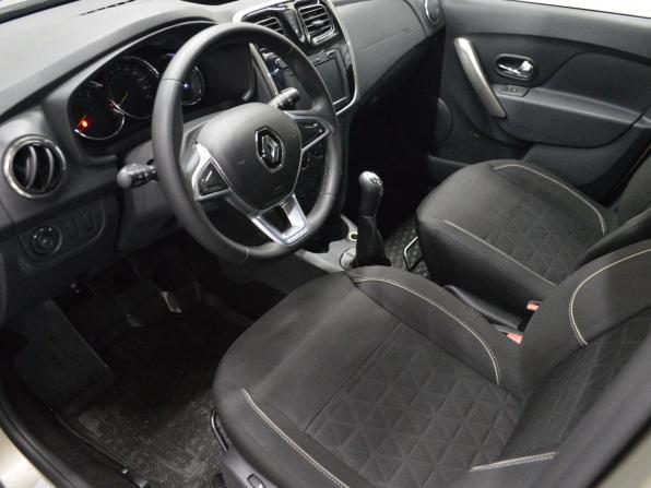 Renault Sandero II Рестайлинг с пробегом 2019 года, цена 1 040 000 рублей, 89967 км, хэтчбек, Автокод Объявления