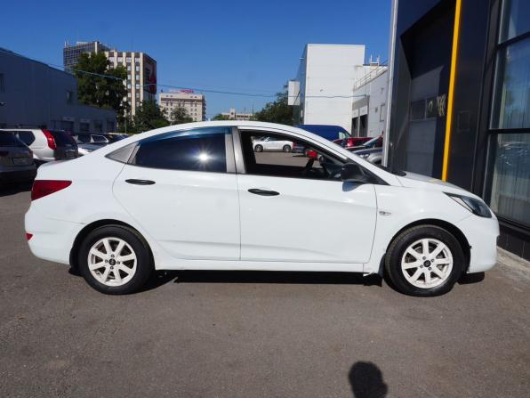 Hyundai Solaris I с пробегом 2013 года, цена 700 000 рублей, 126006 км, седан, Автокод Объявления