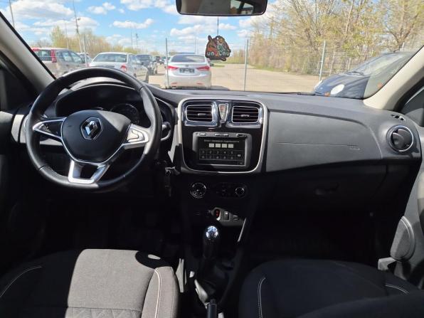Renault Sandero II Рестайлинг с пробегом 2018 года, цена 1 225 000 рублей, 60353 км, хэтчбек, Автокод Объявления