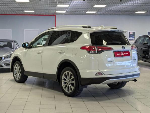 Toyota RAV4 IV (XA40) Рестайлинг с пробегом 2015 года, цена 2 399 500 рублей, 160000 км, внедорожник, Автокод Объявления