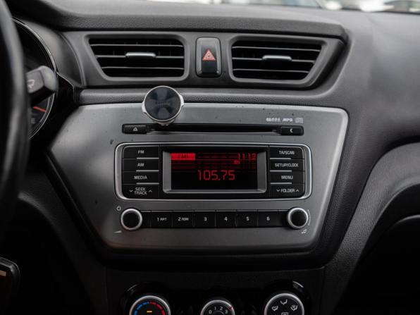 Kia Rio III Рестайлинг с пробегом 2016 года, цена 999 000 рублей, 158538 км, седан, Автокод Объявления
