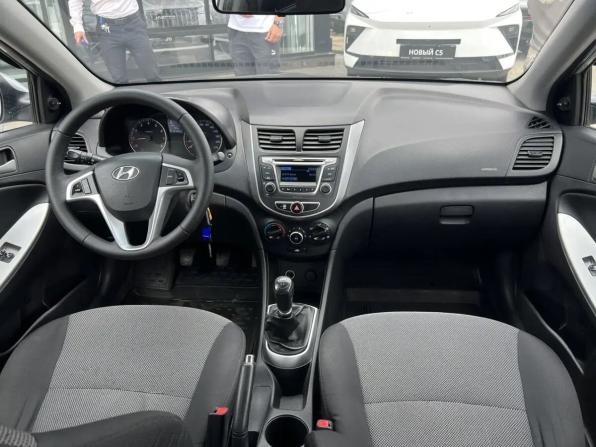 Hyundai Solaris I с пробегом 2013 года, цена 799 000 рублей, 134844 км, седан, Автокод Объявления