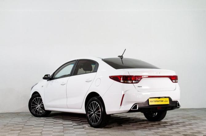 Kia Rio IV Рестайлинг с пробегом 2021 года, цена 1 249 000 рублей, 123000 км, седан, Автокод Объявления