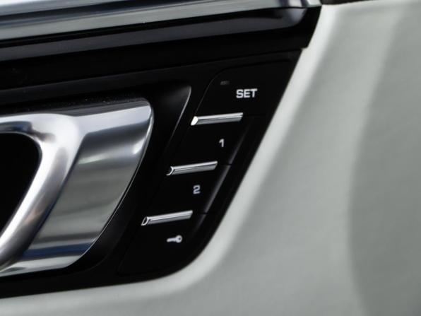 Porsche Macan I с пробегом 2015 года, цена 3 698 999 рублей, 109187 км, внедорожник, Автокод Объявления