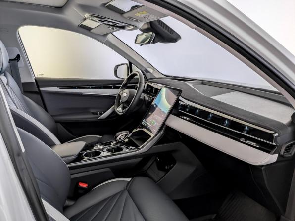 Geely Atlas II с пробегом 2024 года, цена 2 600 000 рублей, 67160 км, внедорожник, Автокод Объявления