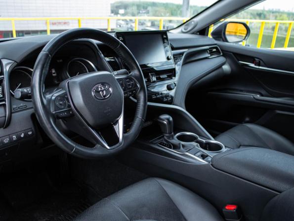 Toyota Camry VIII (XV70) Рестайлинг с пробегом 2021 года, цена 3 535 000 рублей, 89800 км, седан, Автокод Объявления