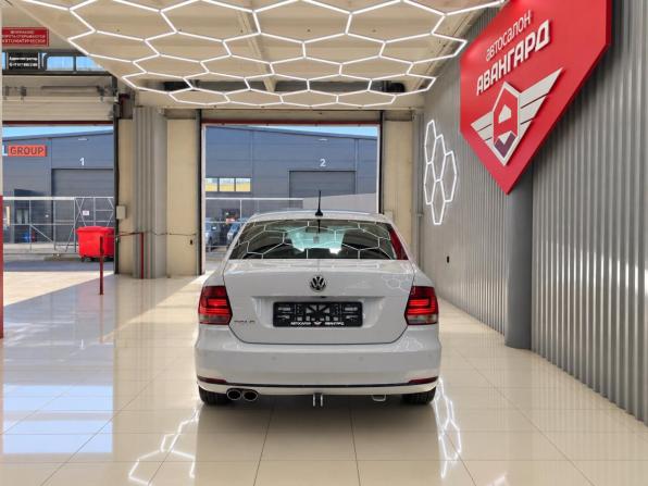 Volkswagen Polo V Рестайлинг с пробегом 2018 года, цена 1 010 000 рублей, 257359 км, седан, Автокод Объявления
