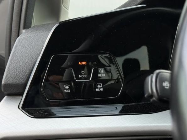Volkswagen Golf VIII с пробегом 2021 года, цена 1 720 000 рублей, 203704 км, универсал, Автокод Объявления