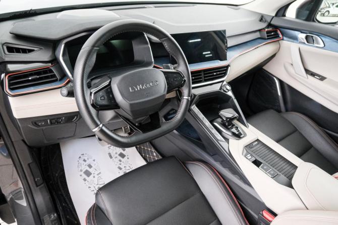 Lynk &amp; Co 06 I с пробегом 2020 года, цена 2 149 000 рублей, 46000 км, внедорожник, Автокод Объявления