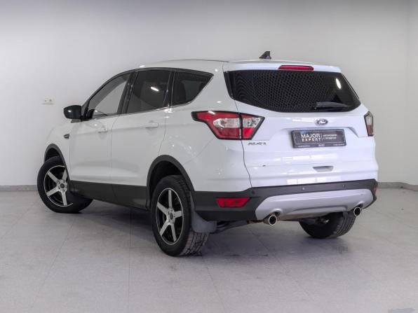 Ford Kuga II Рестайлинг с пробегом 2017 года, цена 1 490 000 рублей, 172633 км, внедорожник, Автокод Объявления