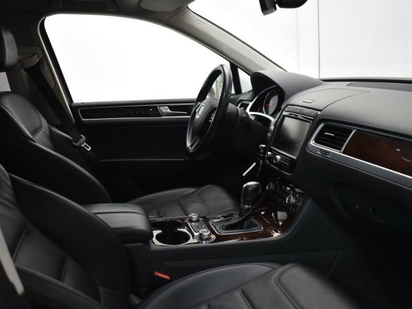 Volkswagen Touareg II Рестайлинг с пробегом 2016 года, цена 3 395 000 рублей, 129335 км, внедорожник, Автокод Объявления