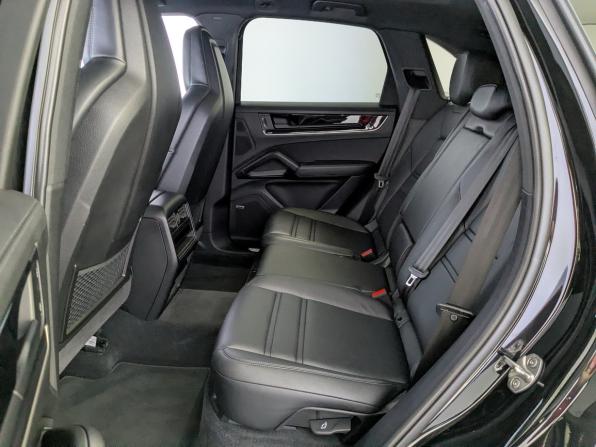 Porsche Cayenne III Рестайлинг с пробегом 2024 года, цена 12 990 000 рублей, 51790 км, внедорожник, Автокод Объявления