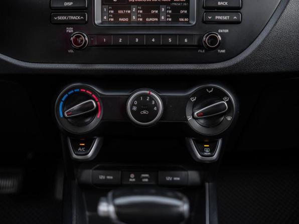 Kia Rio IV с пробегом 2017 года, цена 1 299 000 рублей, 207195 км, седан, Автокод Объявления