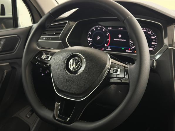 Volkswagen Tiguan II с пробегом 2017 года, цена 2 430 000 рублей, 99299 км, внедорожник, Автокод Объявления