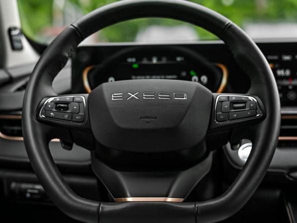 Exeed LX I Рестайлинг с пробегом 2023 года, цена 2 180 000 рублей, 17745 км, внедорожник, Автокод Объявления