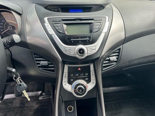 Hyundai Elantra V (MD) с пробегом 2011 года, цена 580 000 рублей, 270000 км, седан, Автокод Объявления