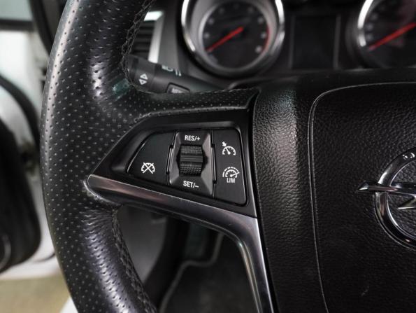 Opel Astra J Рестайлинг с пробегом 2013 года, цена 919 000 рублей, 175048 км, хэтчбек, Автокод Объявления