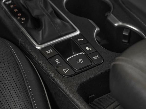 Kia Sportage IV Рестайлинг с пробегом 2018 года, цена 1 849 000 рублей, 136300 км, внедорожник, Автокод Объявления