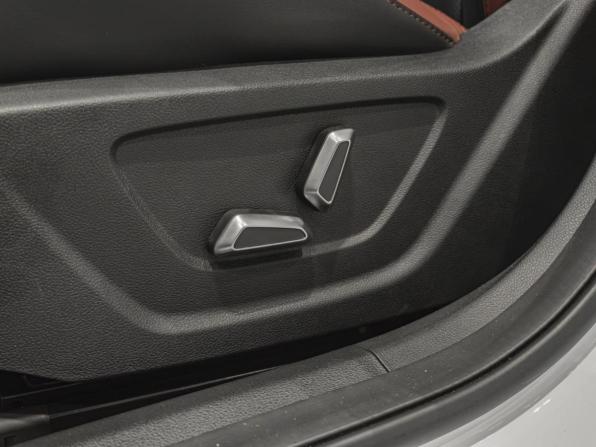 Geely Coolray I с пробегом 2023 года, цена 1 890 000 рублей, 28500 км, внедорожник, Автокод Объявления