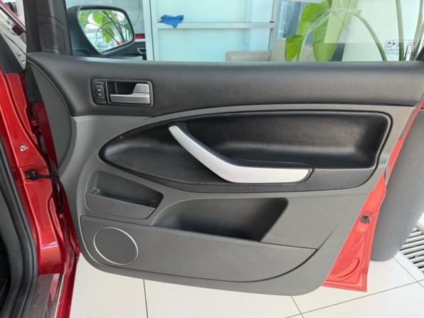 Ford C-MAX I Рестайлинг с пробегом 2007 года, цена 650 000 рублей, 268000 км, компактвэн, Автокод Объявления