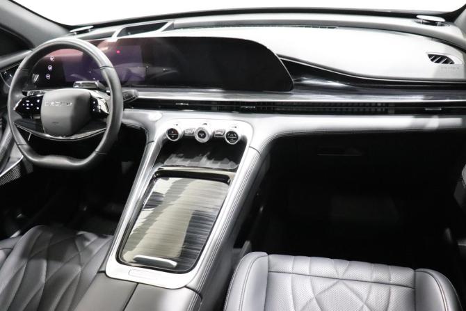 Exeed RX с пробегом 2023 года, цена 2 975 000 рублей, 51103 км, внедорожник, Автокод Объявления