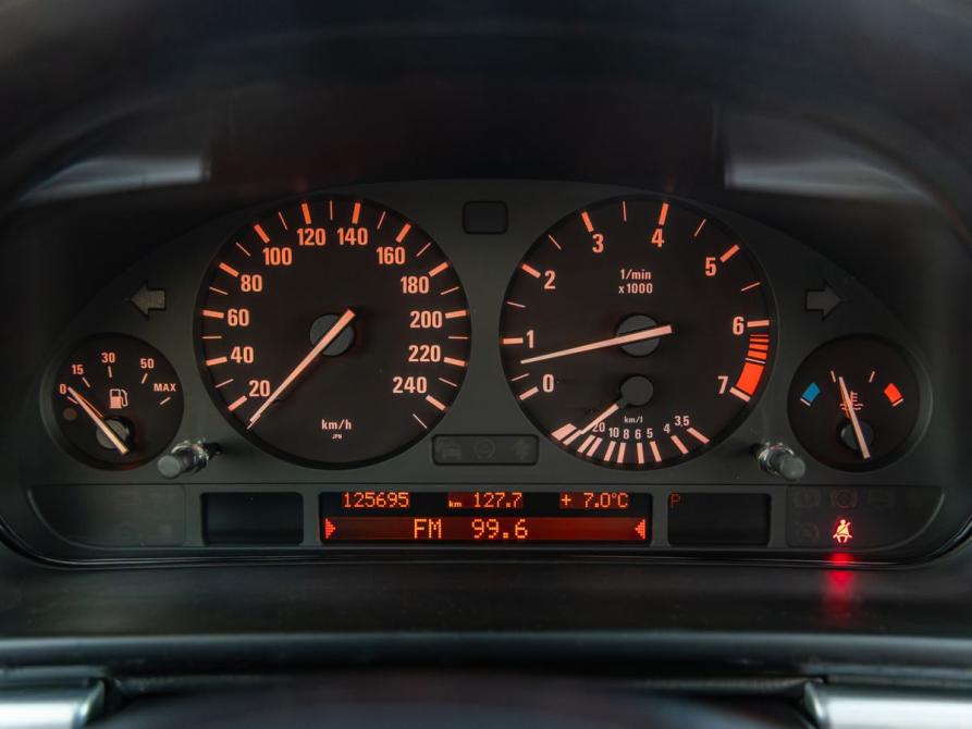 BMW 5 серии IV (E39) Рестайлинг Волгоград  - изображение 9