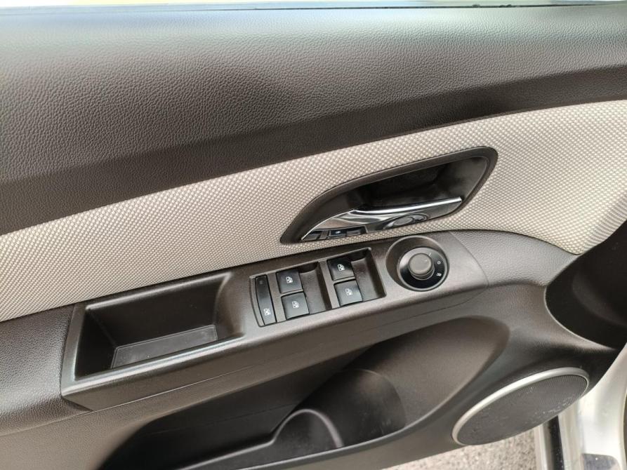 Chevrolet Cruze I Санкт-Петербург  - изображение 16