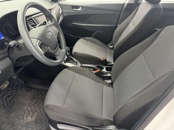 Hyundai Solaris II Рестайлинг с пробегом 2021 года, цена 1 775 000 рублей, 40653 км, седан, Автокод Объявления