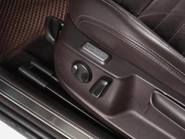 Volkswagen Passat B8 с пробегом 2015 года, цена 1 819 000 рублей, 255551 км, седан, Автокод Объявления