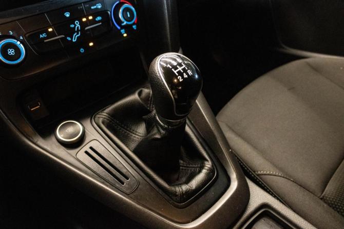 Ford Focus III Рестайлинг с пробегом 2018 года, цена 1 099 000 рублей, 169563 км, хэтчбек, Автокод Объявления