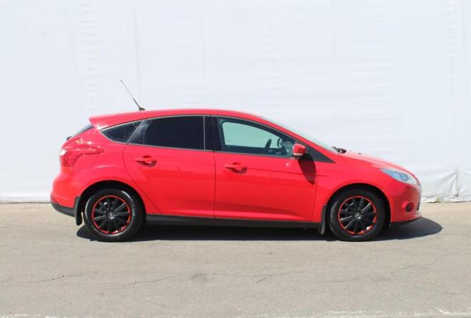Ford Focus III с пробегом 2012 года, цена 850 000 рублей, 92426 км, хэтчбек, Автокод Объявления