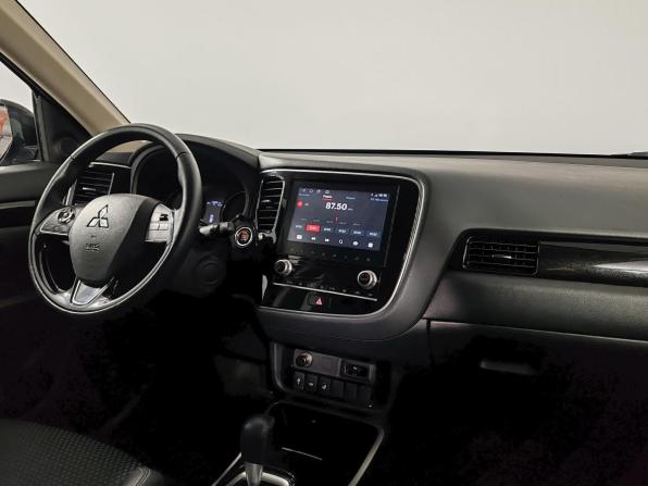 Mitsubishi Outlander III Рестайлинг 3 с пробегом 2021 года, цена 2 249 000 рублей, 107418 км, внедорожник, Автокод Объявления