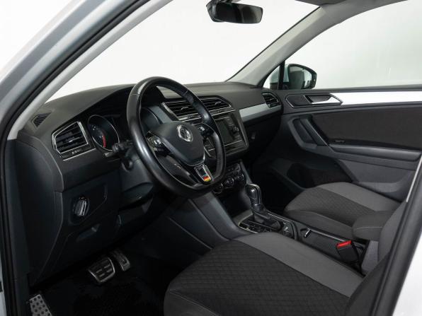Volkswagen Tiguan II с пробегом 2017 года, цена 2 240 000 рублей, 199000 км, внедорожник, Автокод Объявления
