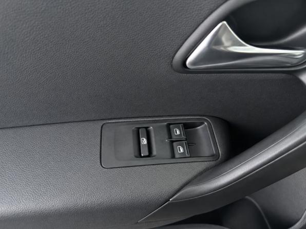 Volkswagen Polo V с пробегом 2013 года, цена 599 000 рублей, 232824 км, седан, Автокод Объявления