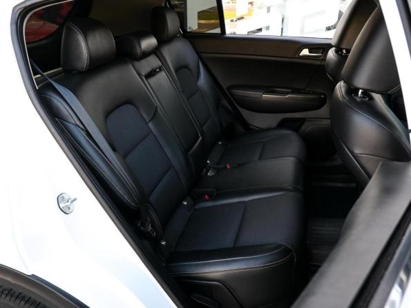 Kia Sportage IV с пробегом 2018 года, цена 1 769 000 рублей, 258175 км, внедорожник, Автокод Объявления