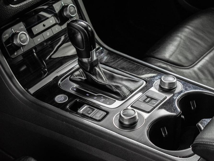 Volkswagen Touareg II Рестайлинг Москва  - изображение 14