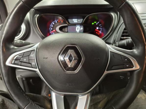 Renault Kaptur I Рестайлинг с пробегом 2021 года, цена 1 395 000 рублей, 56800 км, внедорожник, Автокод Объявления