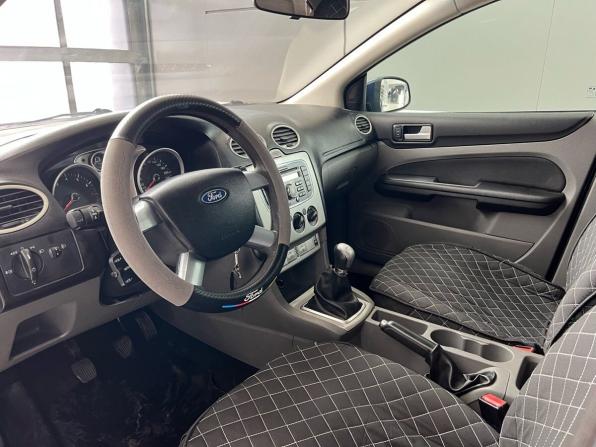 Ford Focus II Рестайлинг с пробегом 2011 года, цена 349 000 рублей, 308000 км, хэтчбек, Автокод Объявления