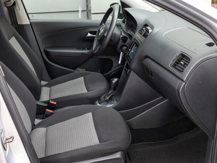 Volkswagen Polo V Москва  - изображение 12
