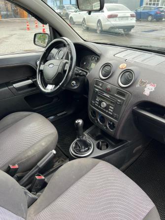 Ford Fusion I Рестайлинг с пробегом 2008 года, цена 200 000 рублей, 313000 км, хэтчбек, Автокод Объявления
