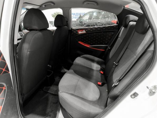 Hyundai Solaris I с пробегом 2013 года, цена 480 000 рублей, 292234 км, седан, Автокод Объявления