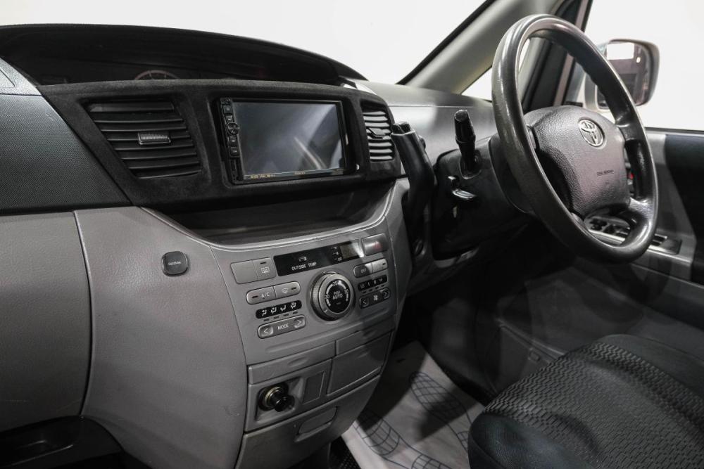 Toyota Voxy I (R60) Новокузнецк  - изображение 21