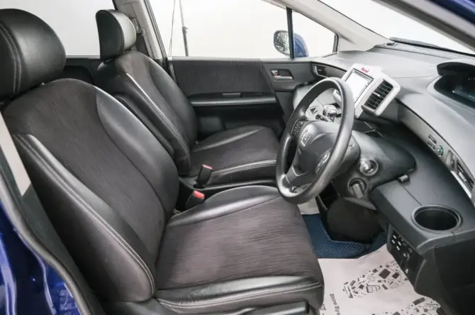 Honda Freed I Рестайлинг 2 с пробегом 2015 года, цена 1 239 000 рублей, 64195 км, компактвэн, Автокод Объявления